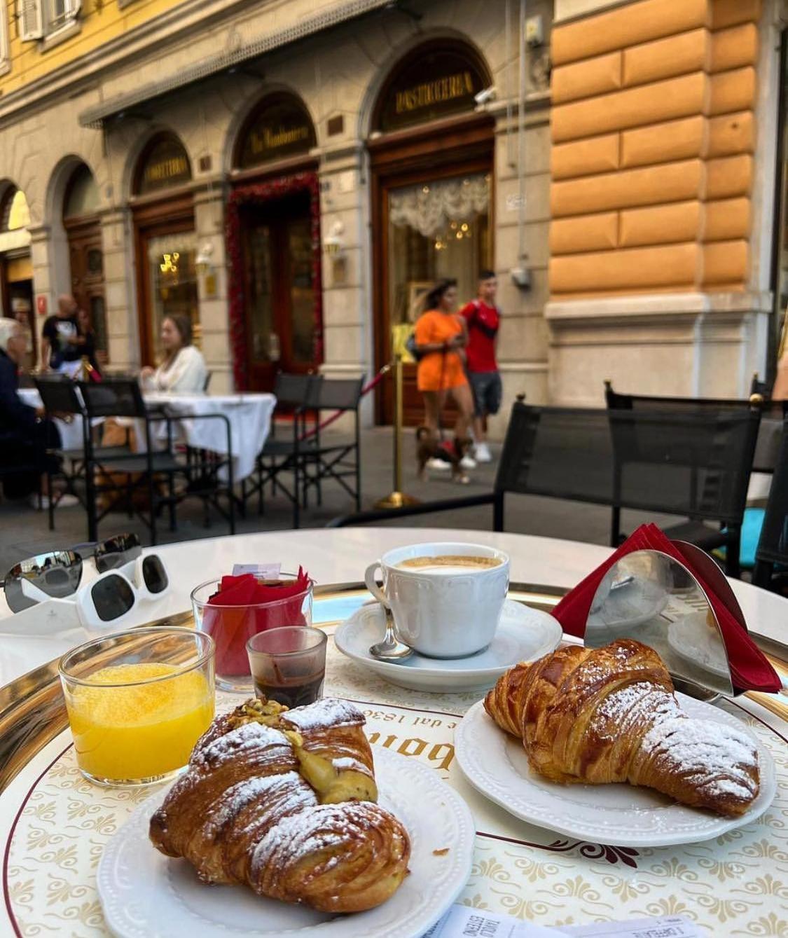 Elegante Rifugio D'Annunzio Con Parcheggio A Trieste Bagian luar foto