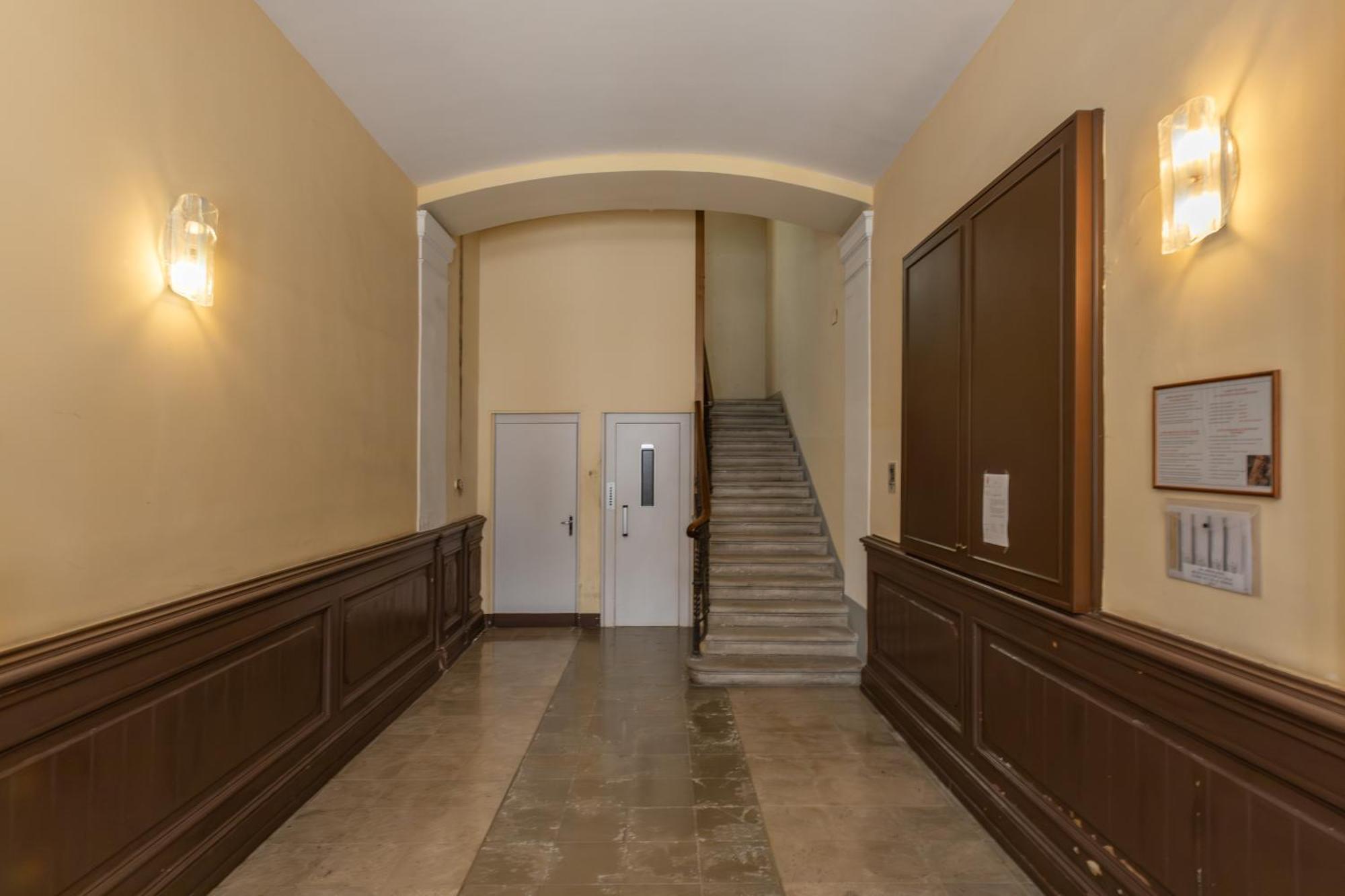 Elegante Rifugio D'Annunzio Con Parcheggio A Trieste Bagian luar foto